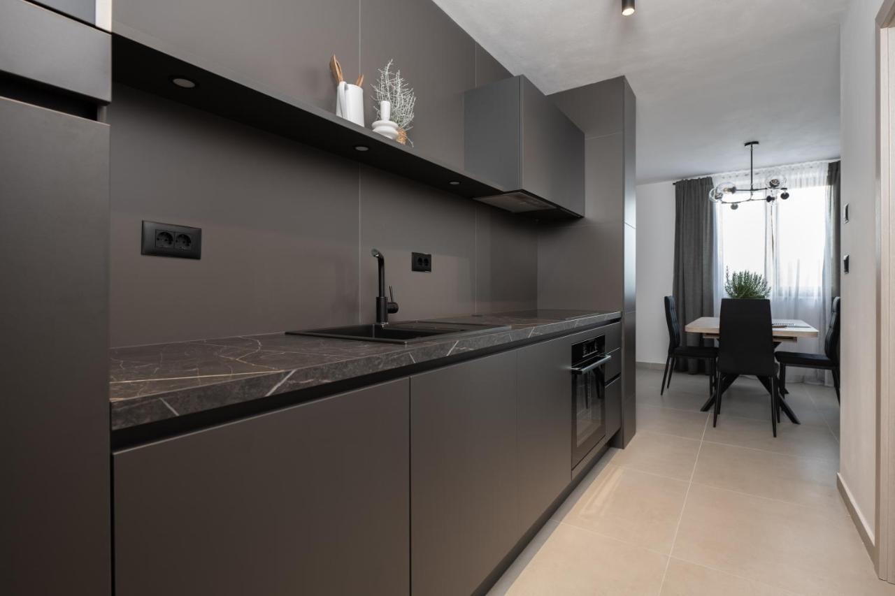 V Residence Apartments Рабац Экстерьер фото