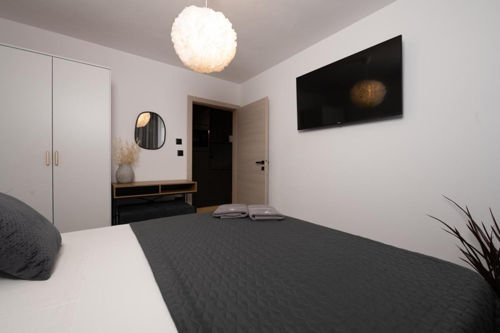 V Residence Apartments Рабац Экстерьер фото